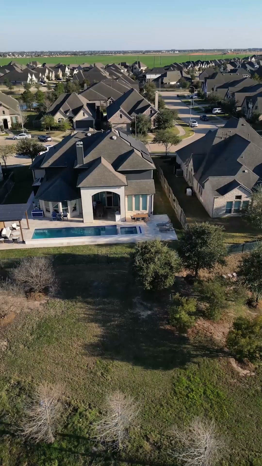 Thompson Custom Pools Facebook ad: Your Dream Pool Starts Here