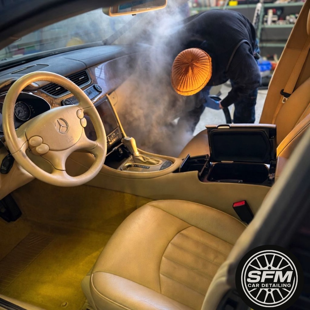 SFM Autolavaggio & Car Detailing Facebook ad: INTERNI PERFETTI, LUCIDATURA DELLA CARROZZERIA