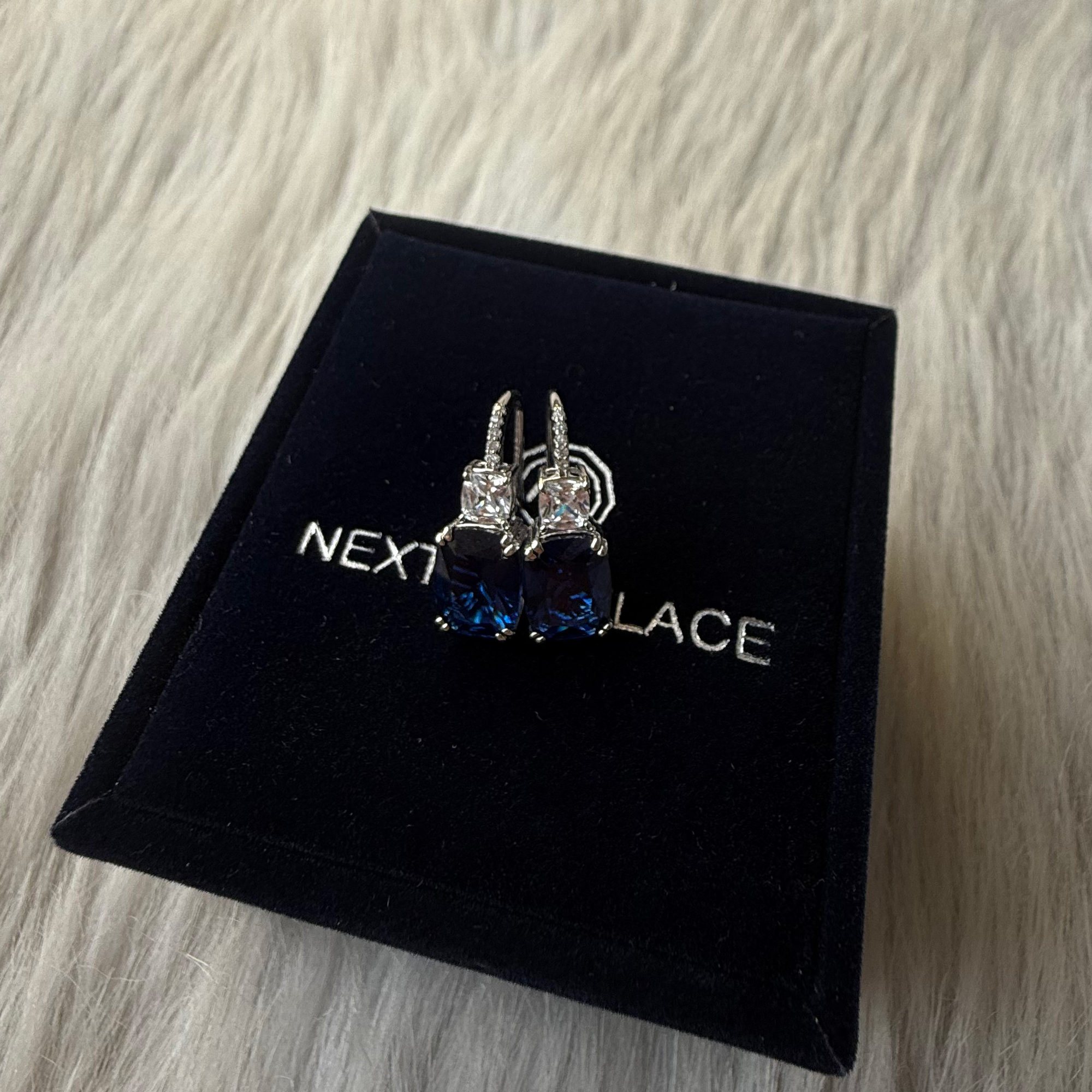 Nextnecklace.com Facebook ad: Sparkle for Valentine’s