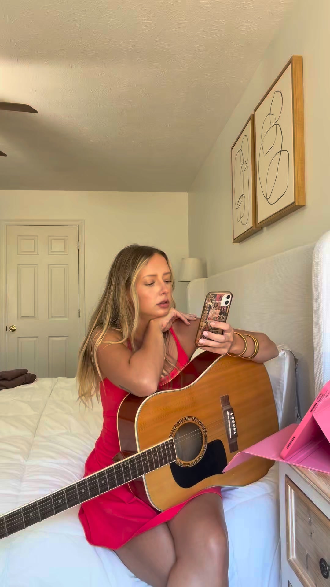 GuitarTricks.com Facebook ad: Start learning guitar the right way
