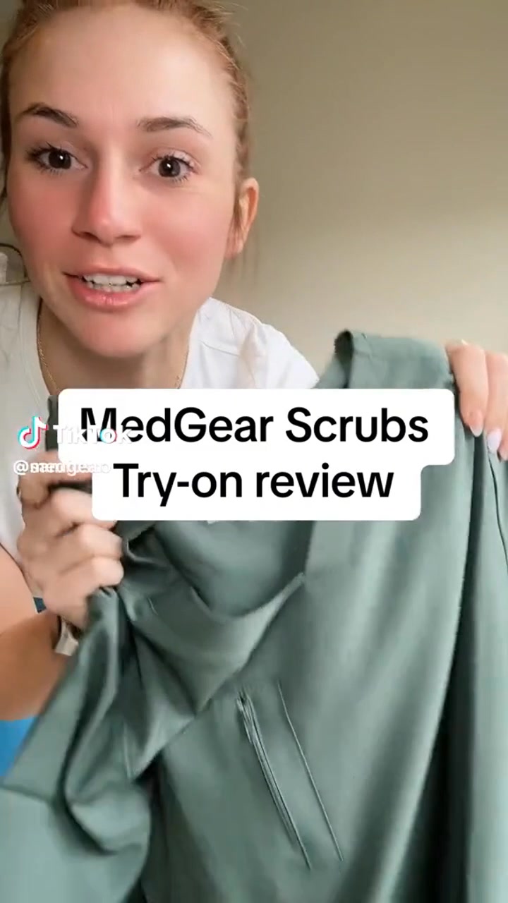 Medgear Facebook ad: Fleur Set, 15% Off + FREE Shipping!