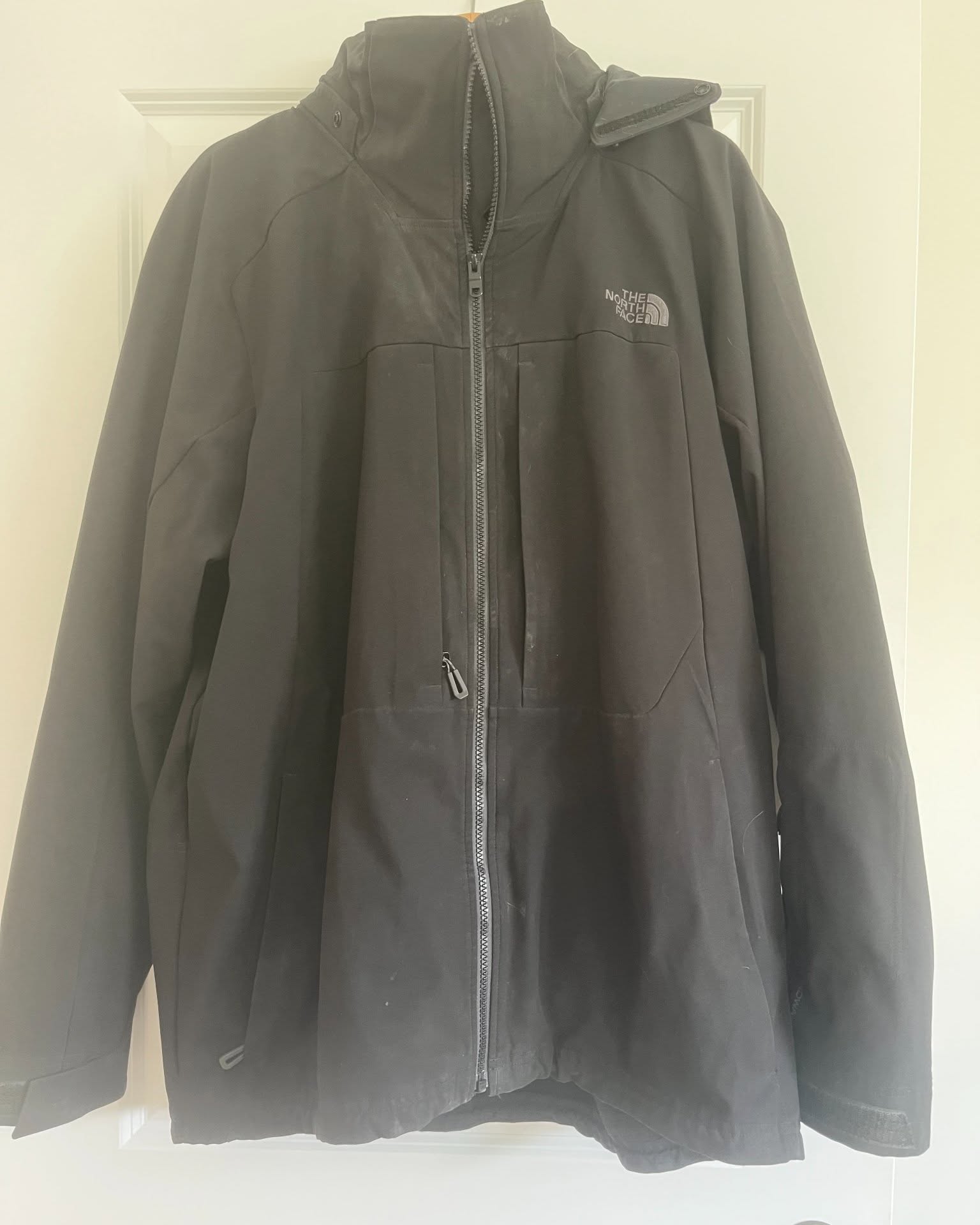 Liz Swearingin Facebook ad: Mens WL North Face Jacket