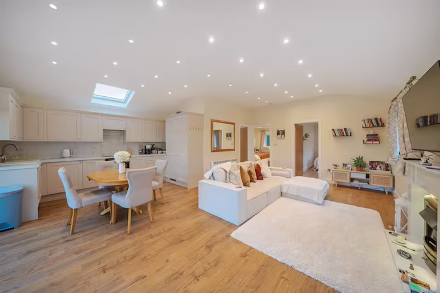 Mobile Annexe Ltd Facebook ad: Part 2: How We Make Your Annexe Truly Bespoke