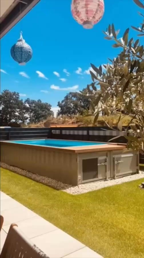 Cubepools Facebook ad: Your Swimming Pool. Installed in Weeks.