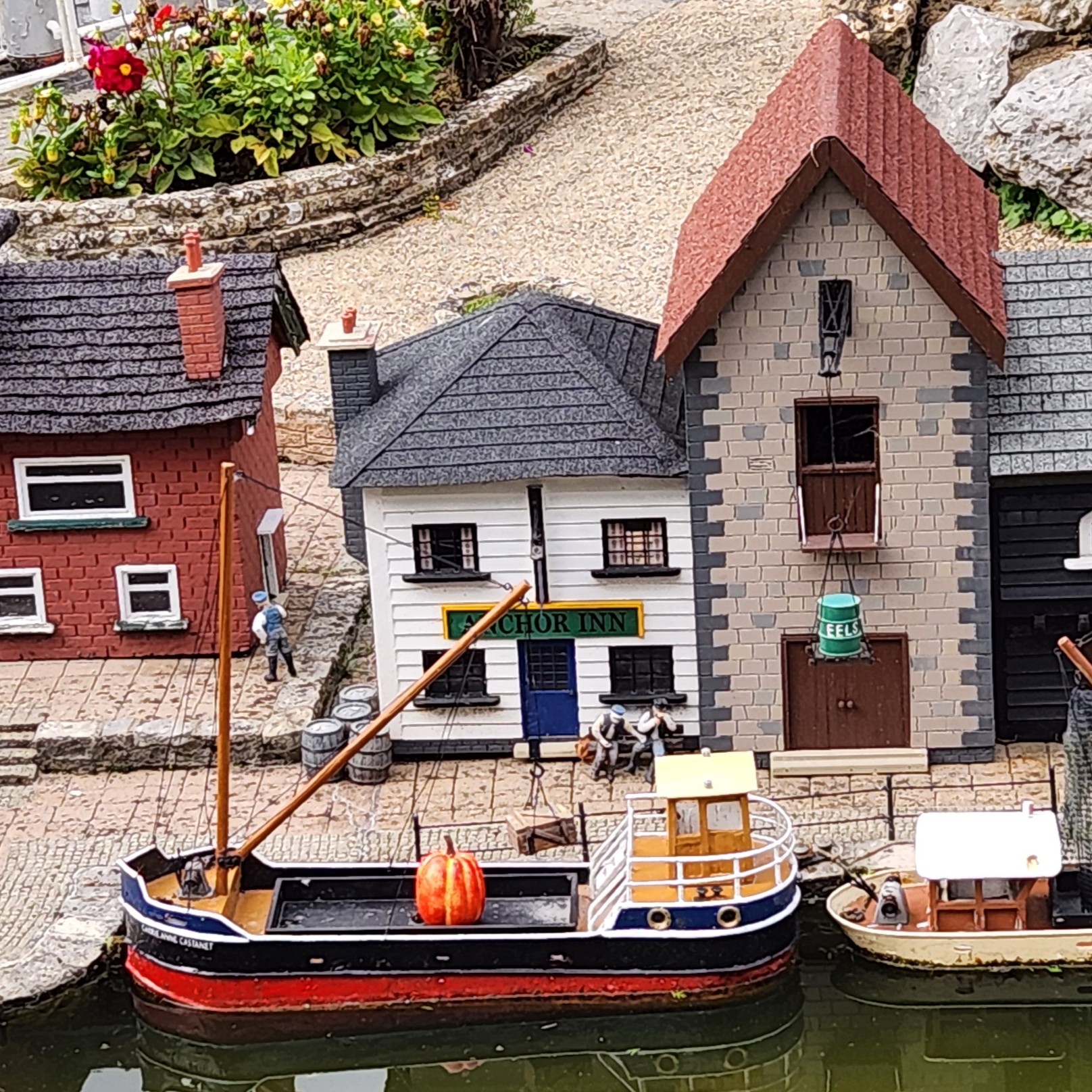 Bekonscot Model Village, Buckinghamshire Facebook ad: Book Your Tickets Online and Save 10%