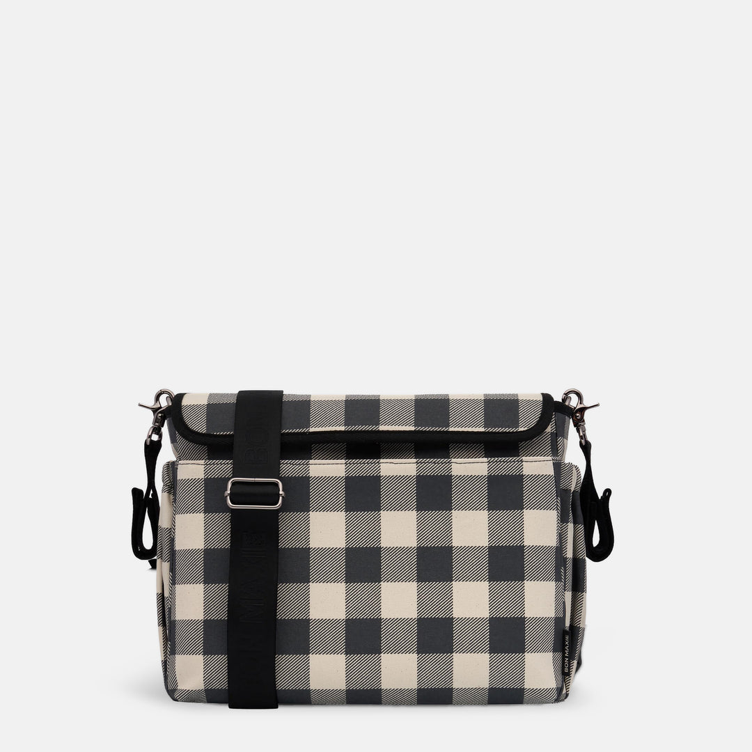 BON MAXIE Facebook ad: CARRY EVERYTHING, EFFORTLESSLY Designed for women who do…