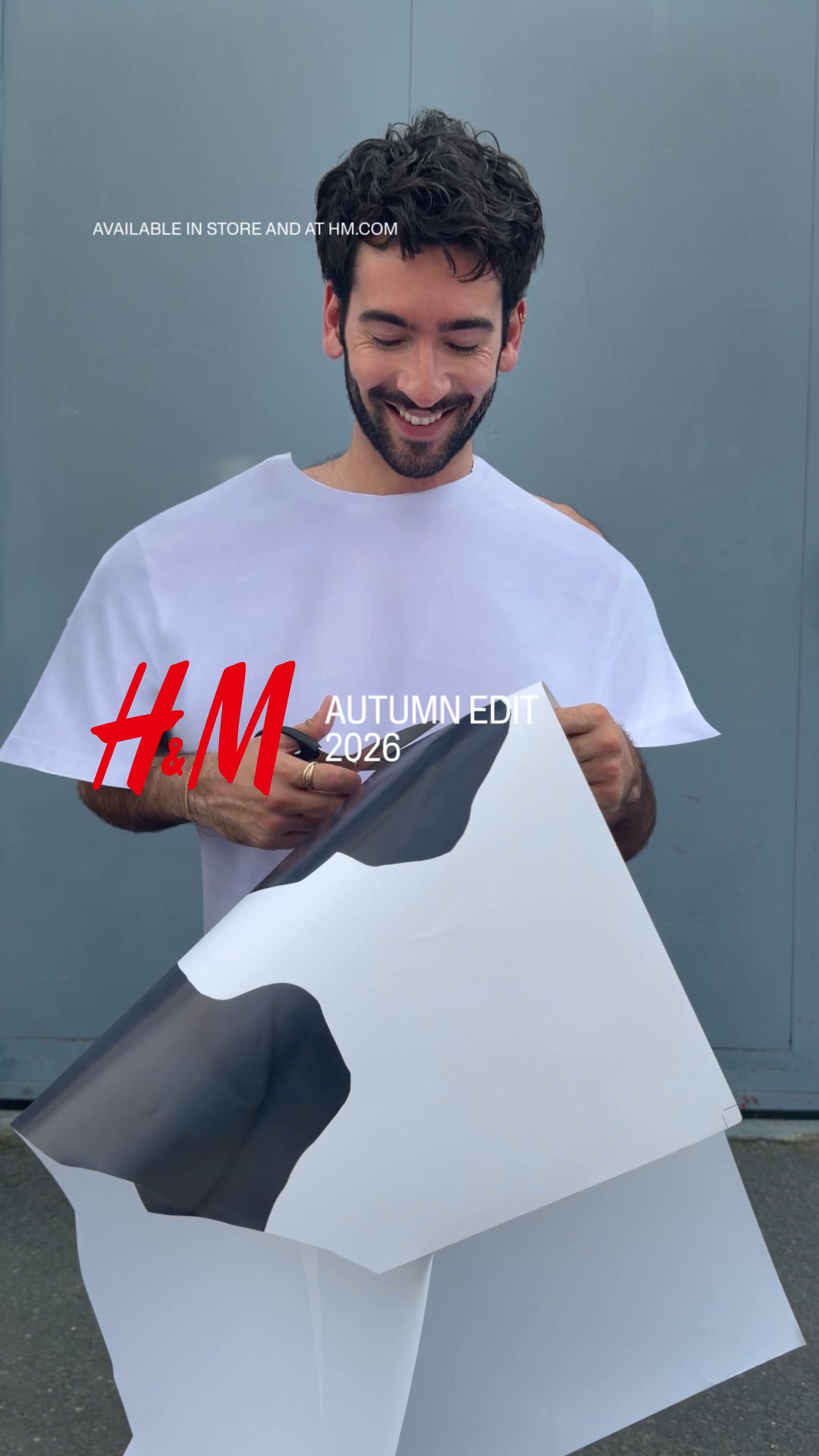 H&M Facebook ad: Tailored for autumn