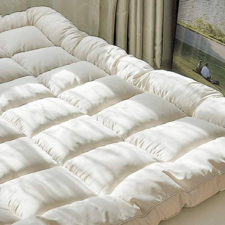 Makkah Home Furnishings Facebook ad
