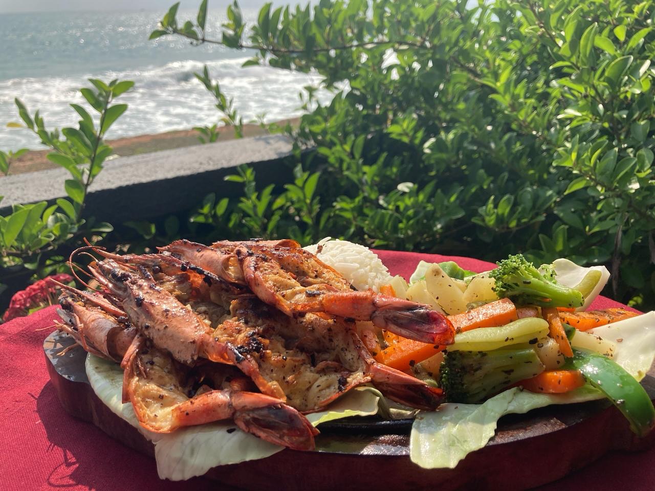 B'Canti Boutique Beach Resort Facebook ad