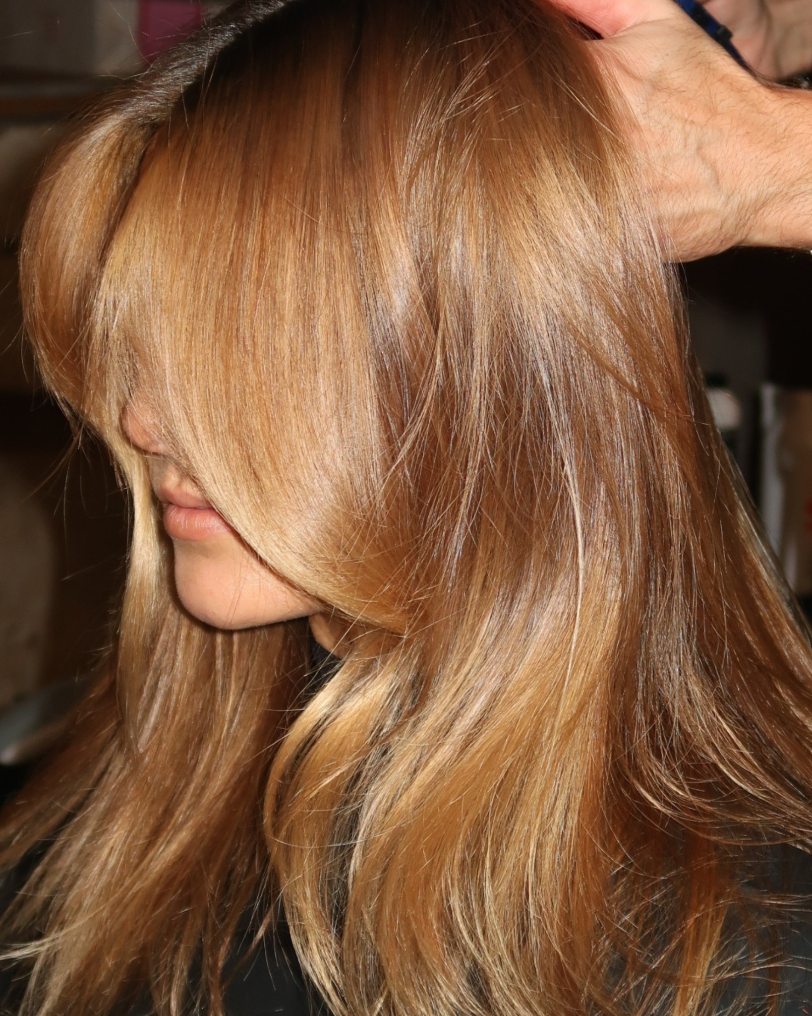 Salon HER Facebook ad: SmoothHER Season is here