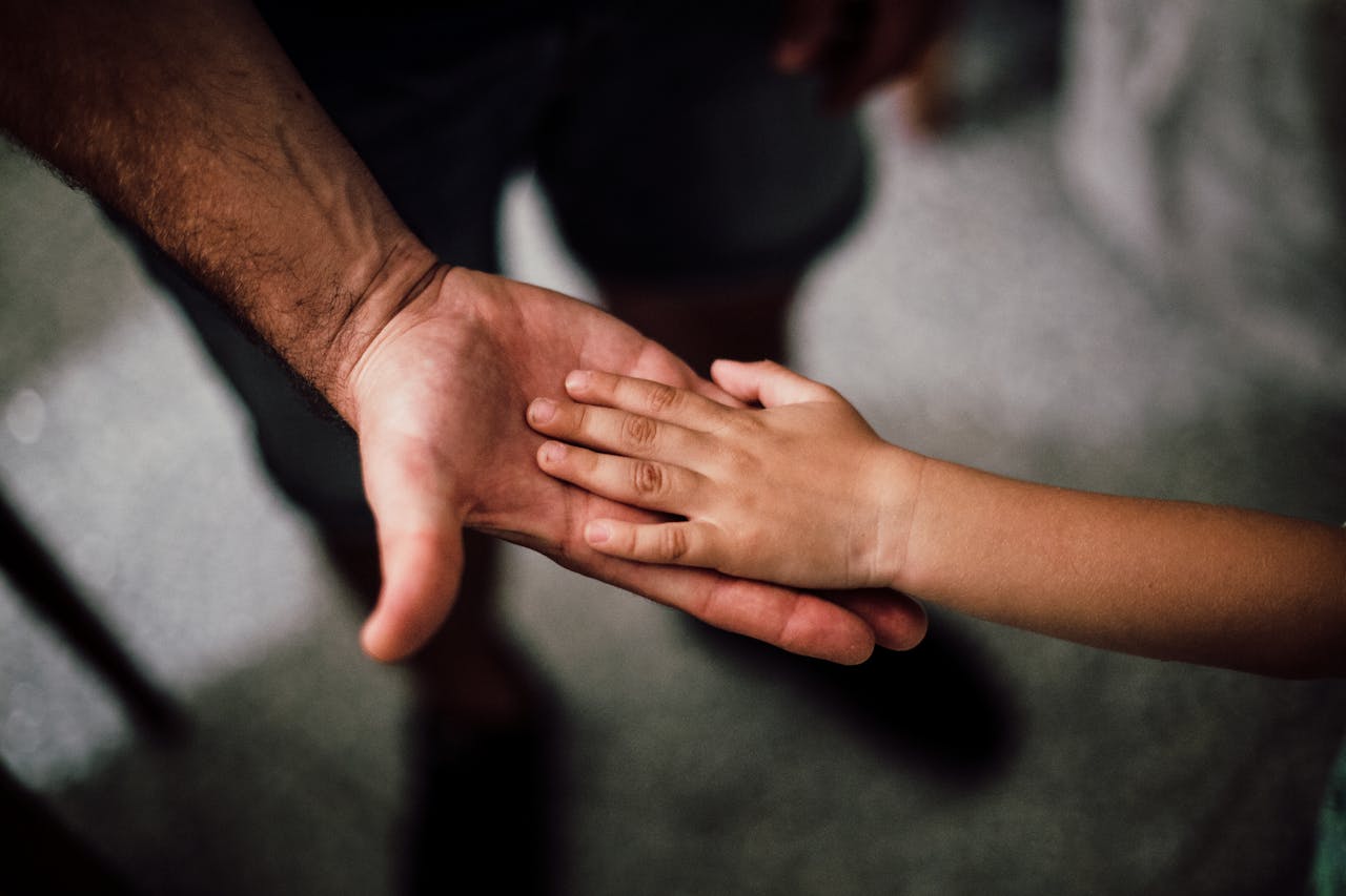 Piensin Facebook ad: Organización económica para las familias monoparentales