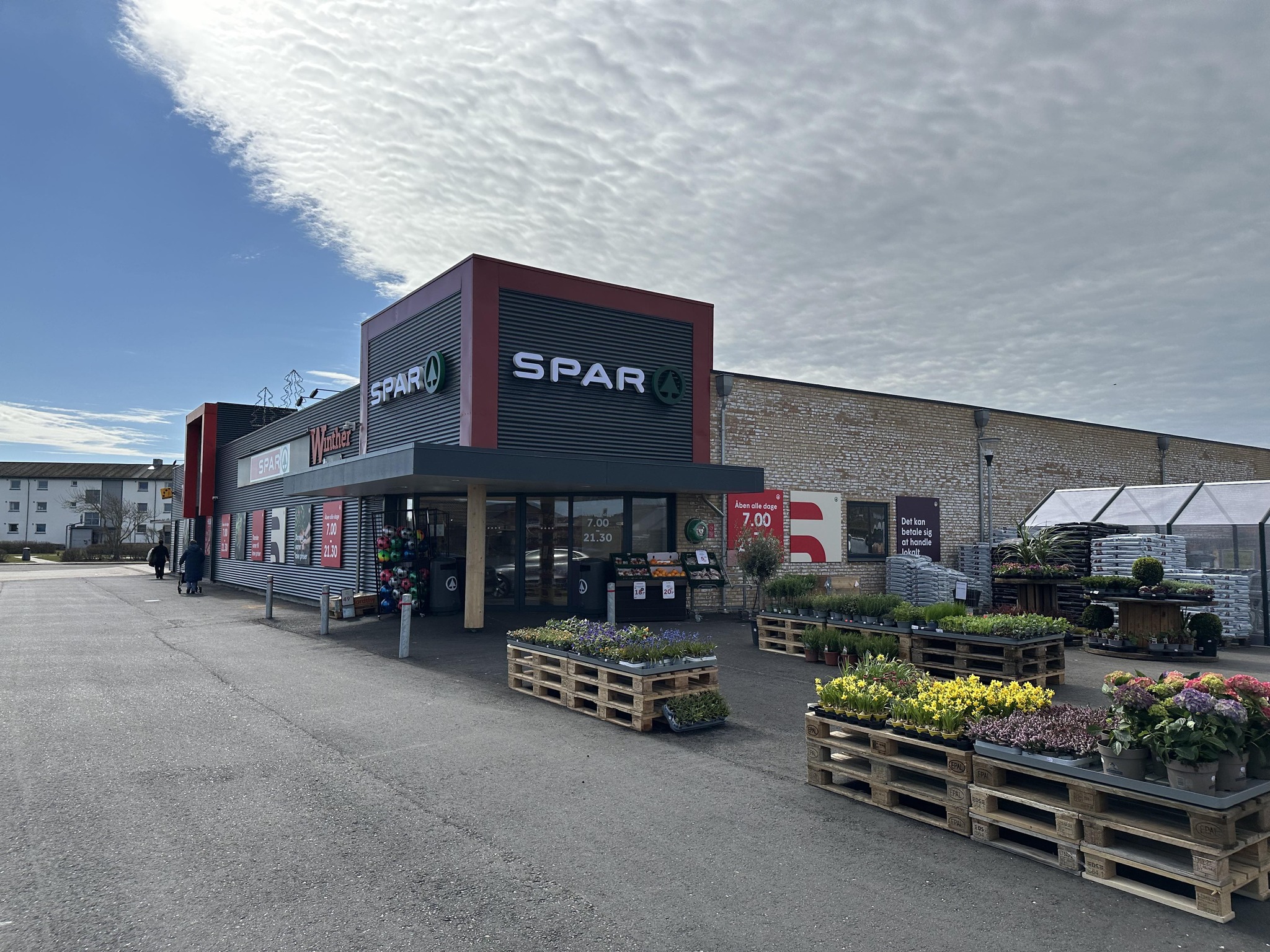 Spar Hirtshals Facebook ad: KLOVNELØB
