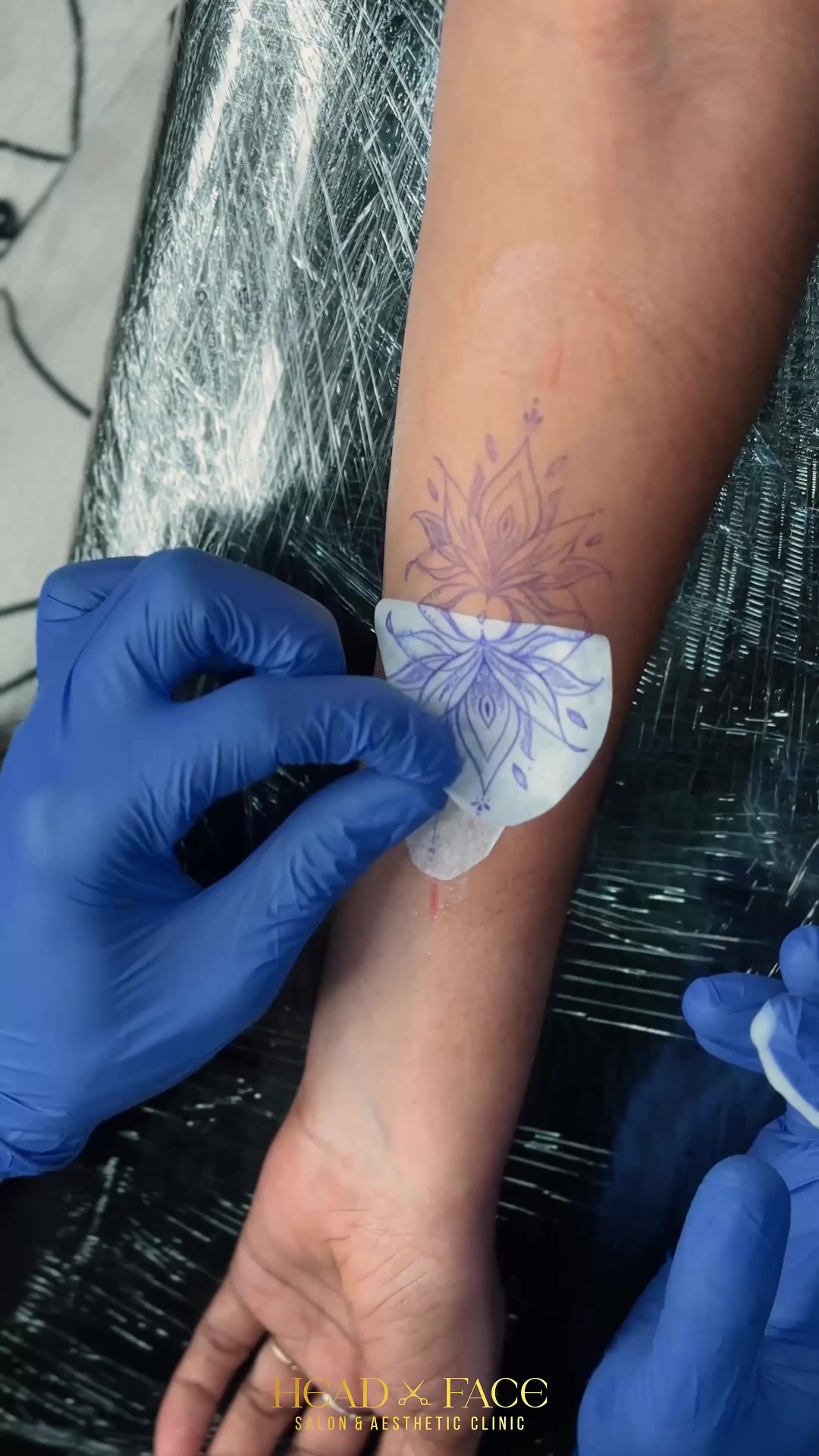 Head and Face Salon and Aesthetic Clinic Facebook ad: Kochiൽ ഇത്ര cheap tattoo കിട്ടുന്ന സ്ഥലം ഉണ്ടോ?