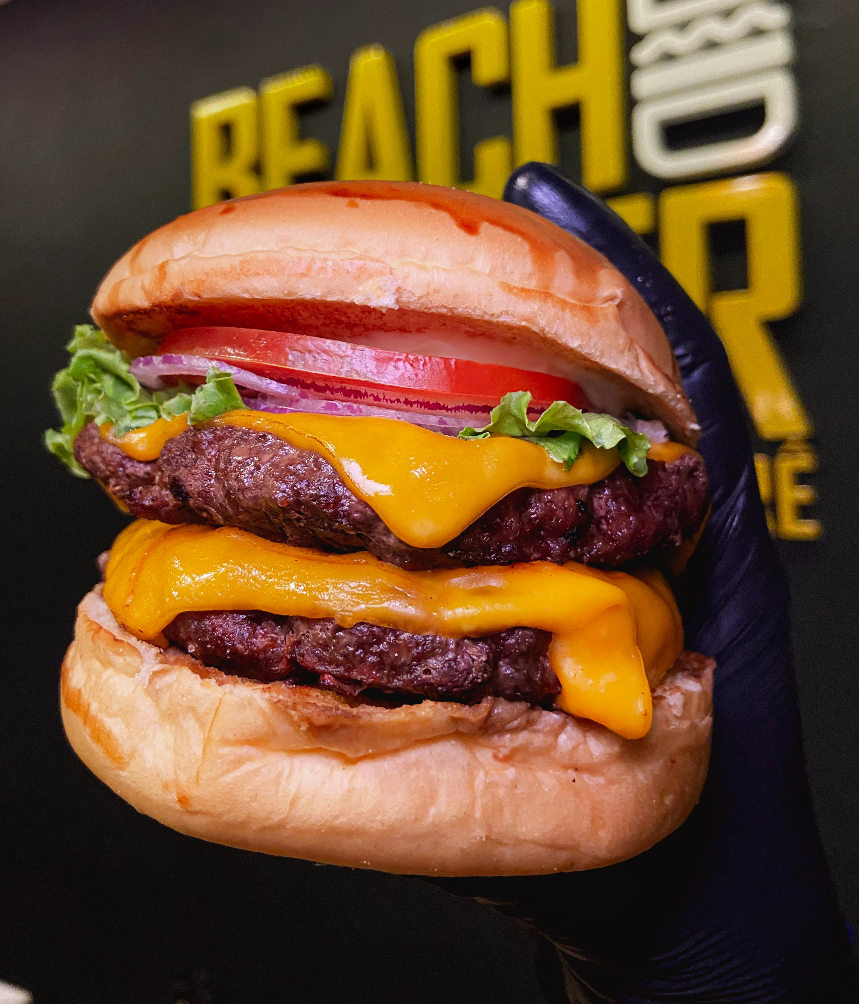 Beach Burger Jurerê Facebook ad: Pede um BBJ