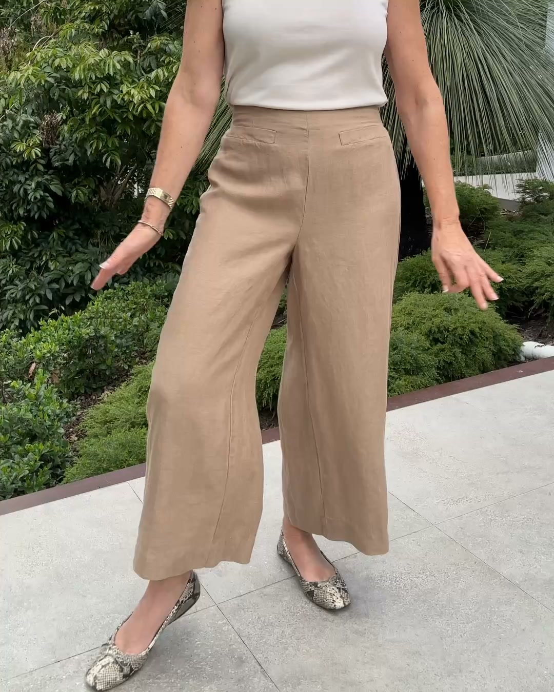 Blue Illusion Facebook ad: French Linen 7/8 Pant - Camel Twill
