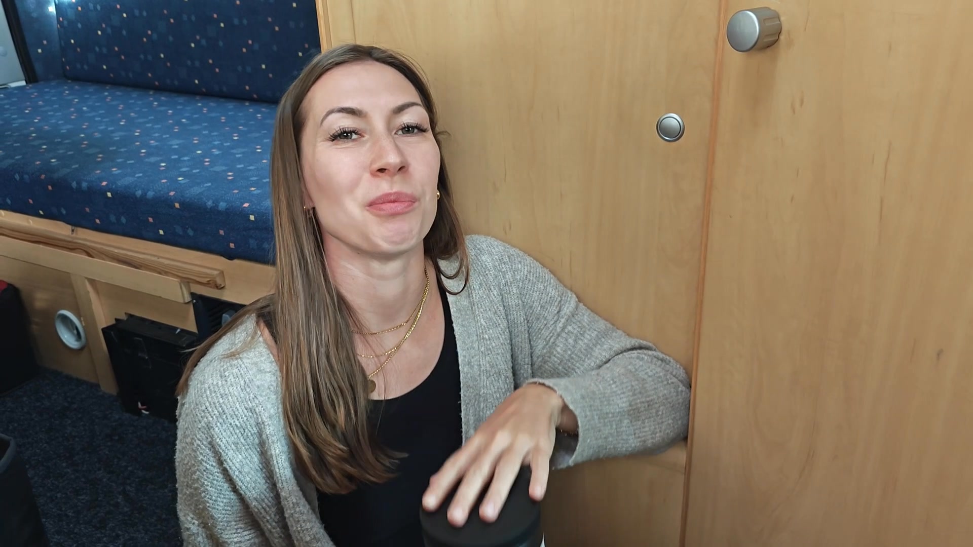 Bluelaketravel Facebook ad: Sauberer Wassertank im Wohnmobil? So einfach geht's!