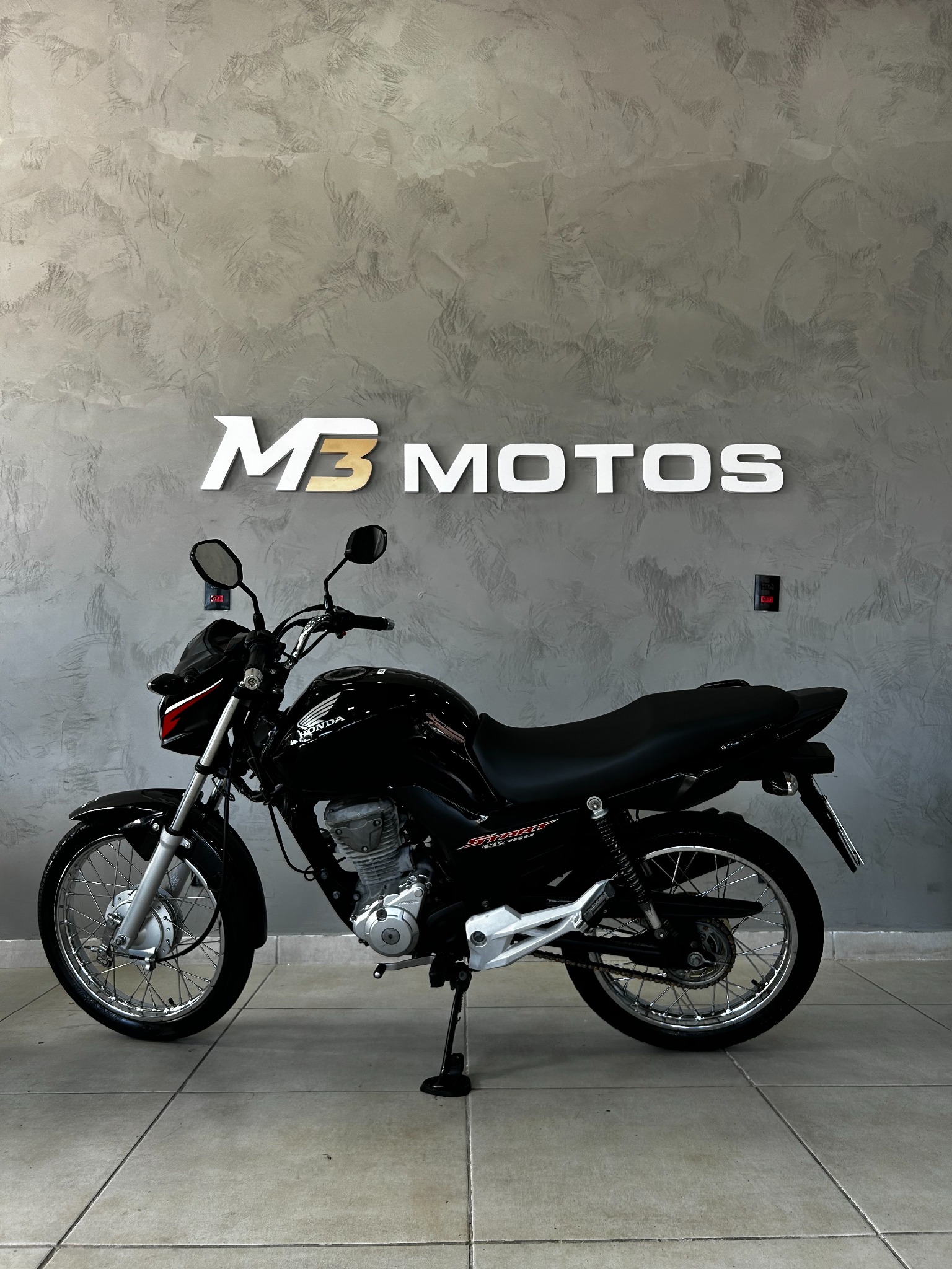 M3 Motos Campinas Facebook ad: Converse conosco