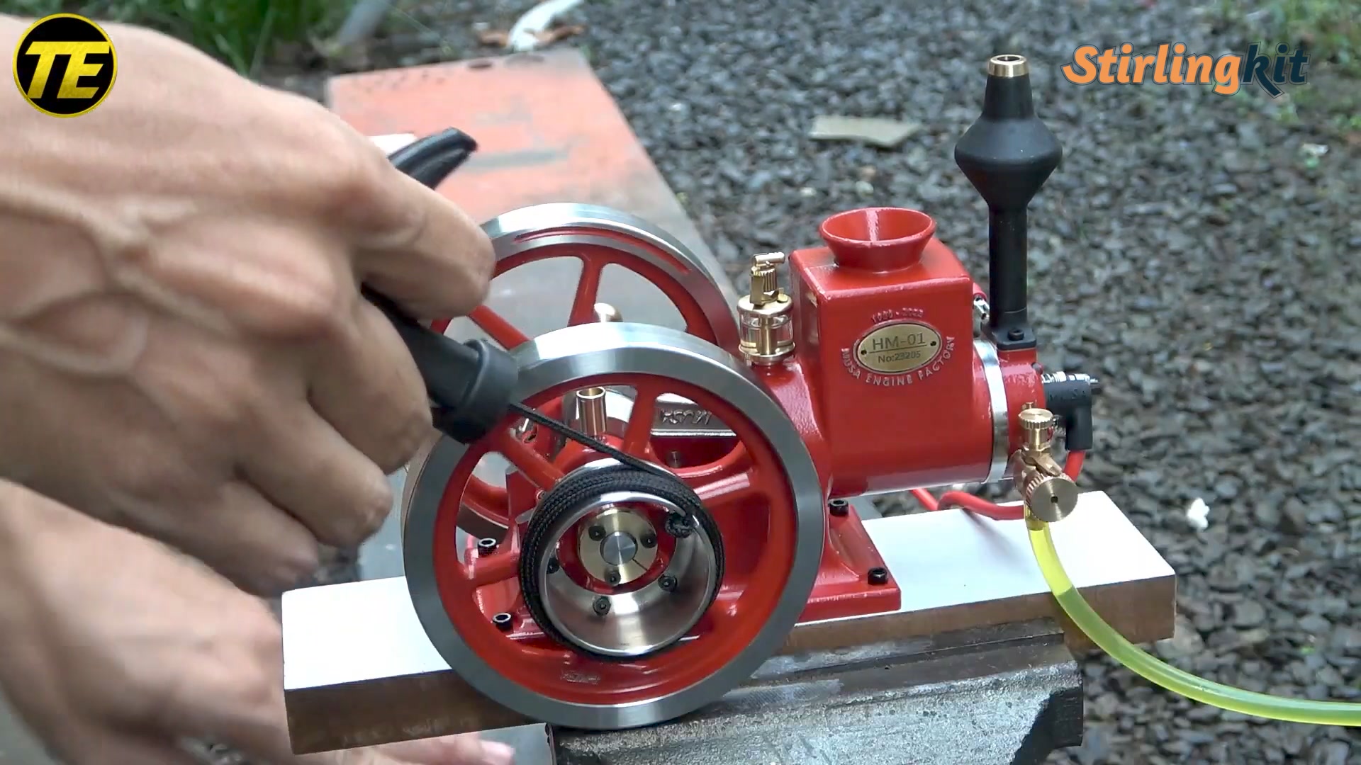 Stirlingkit Facebook ad: Internal Combustion Engine RETROL HM-01 7cc Model Hit &…