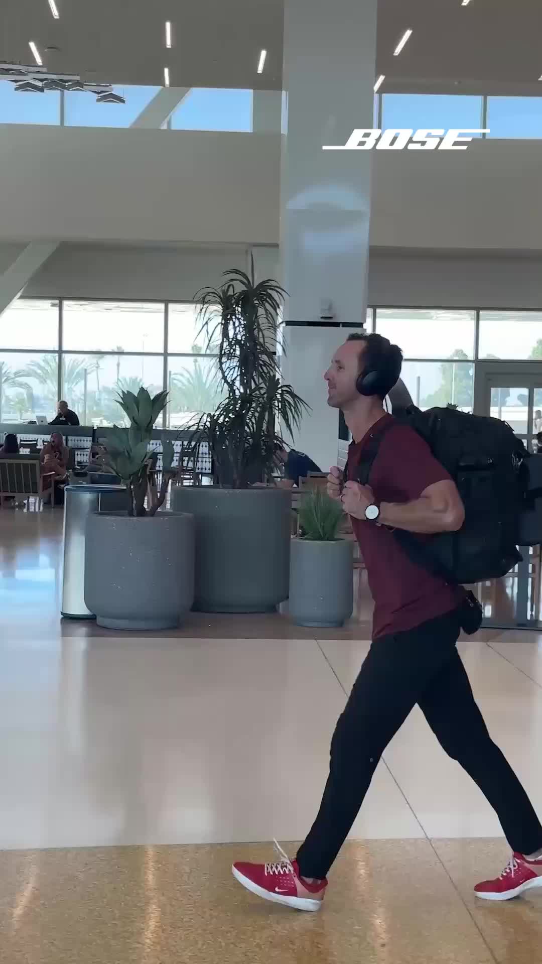 Bose Facebook ad: New QuietComfort Headphones (2nd Gen)