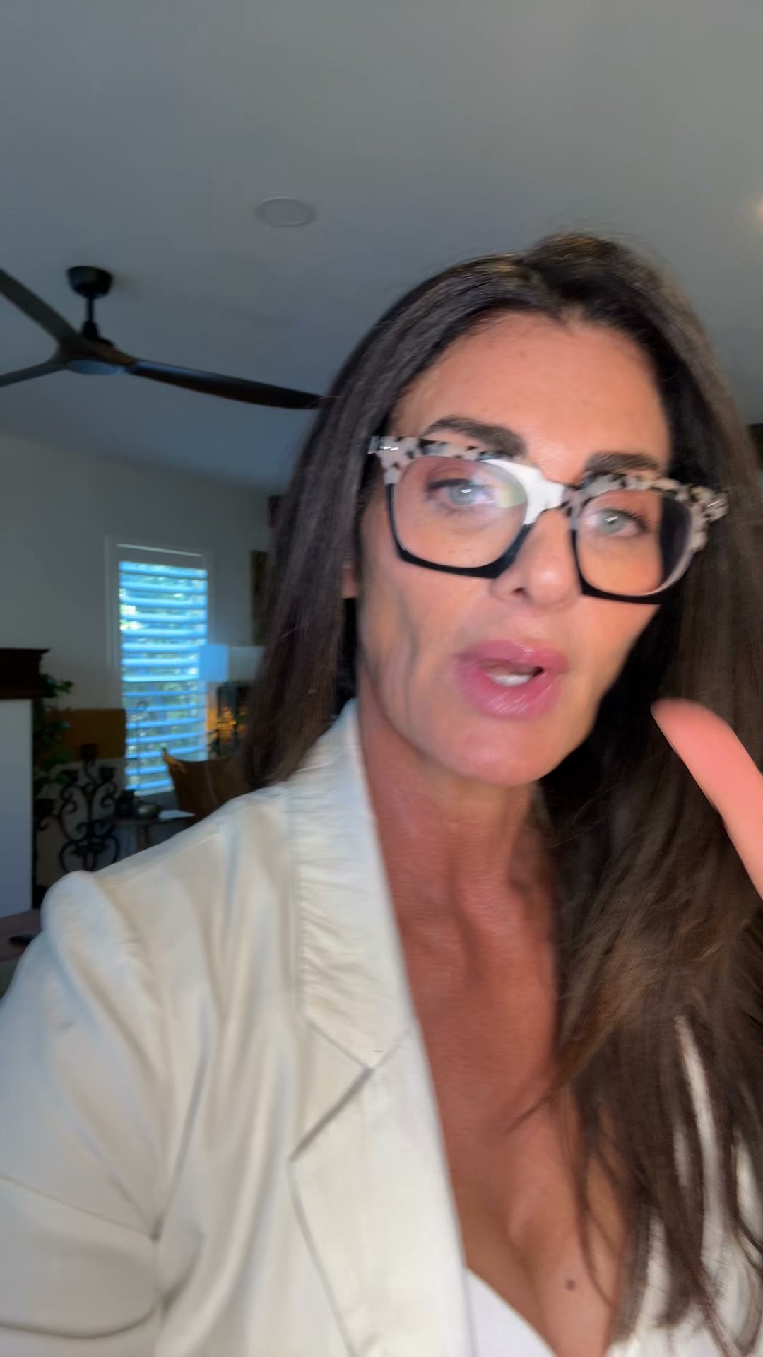 Bloom & Bond Facebook ad: Help Hair Loss Naturally
