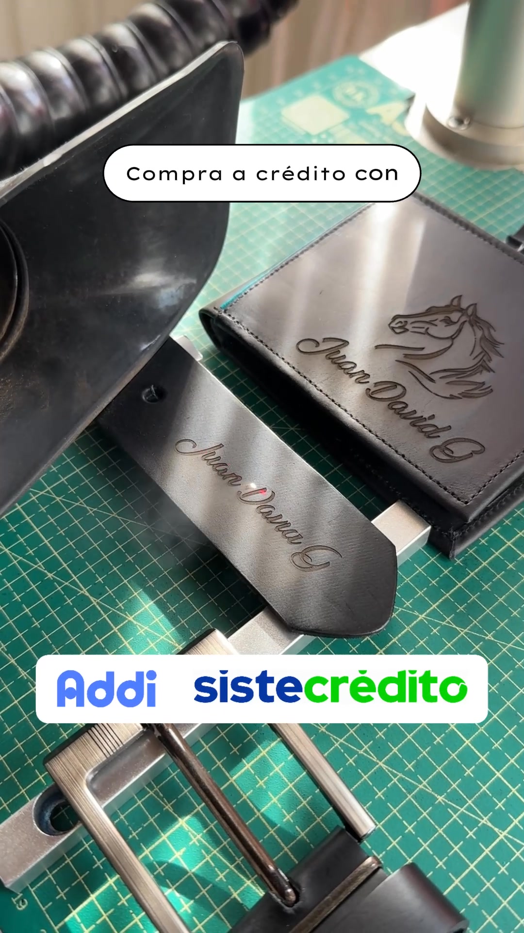 Billeteras Medellín Facebook ad: Sorpréndelo con un detalle único