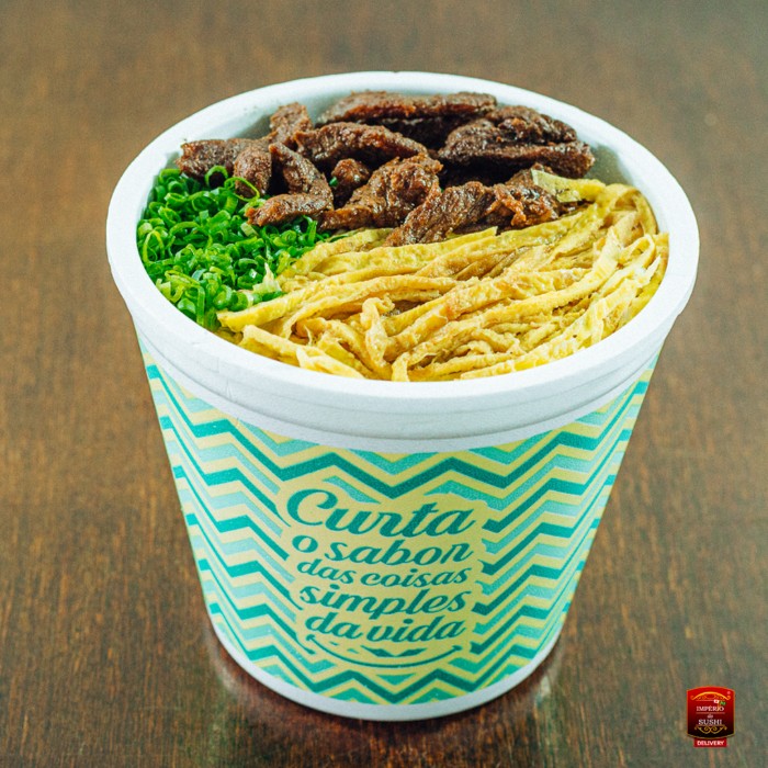 Império do Sushi Facebook ad: Peça seu sobá ou yakisoba pelo nosso cardápio…