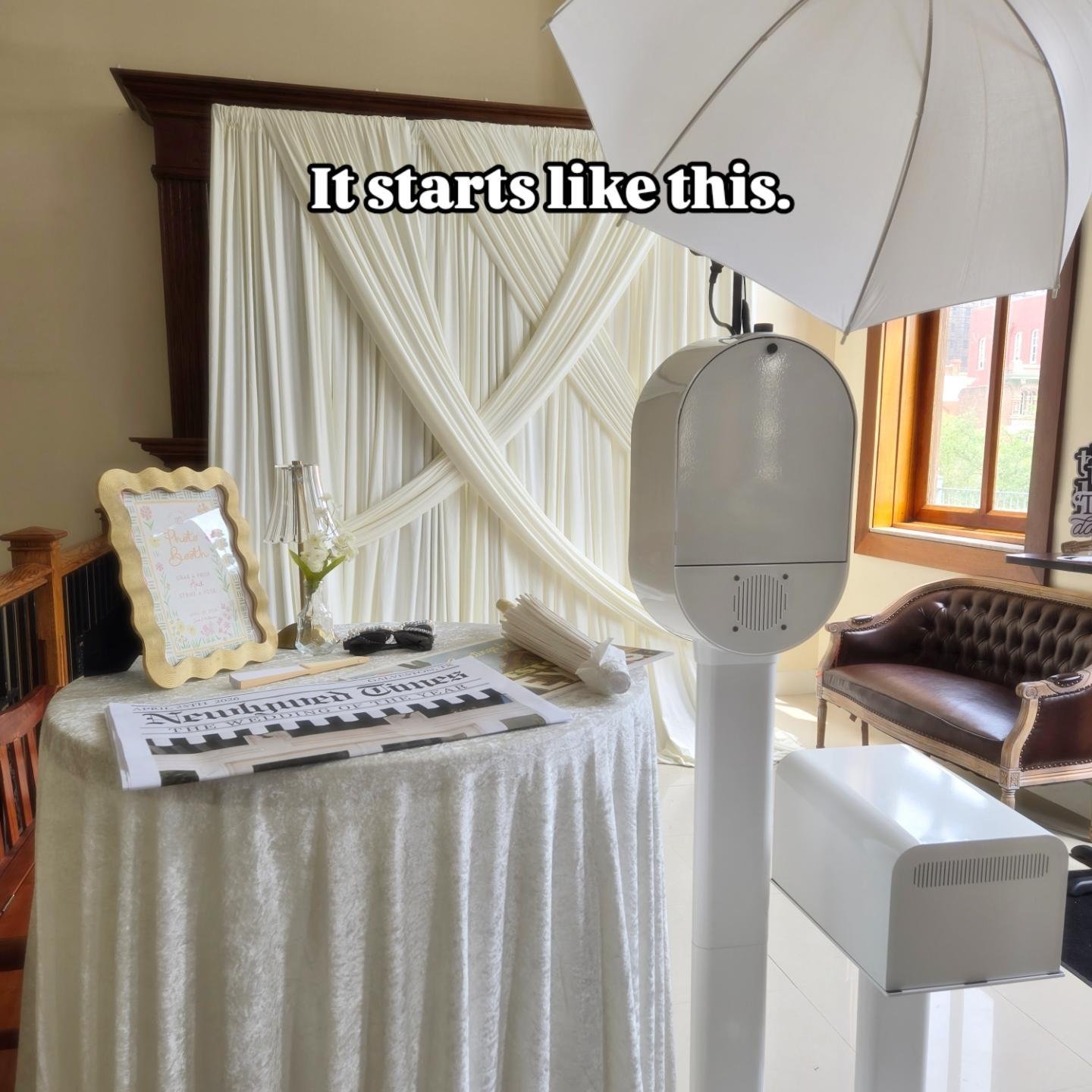 Flashback Houston Photo Booth Facebook ad: Even the prettiest photo booth is just sitting…