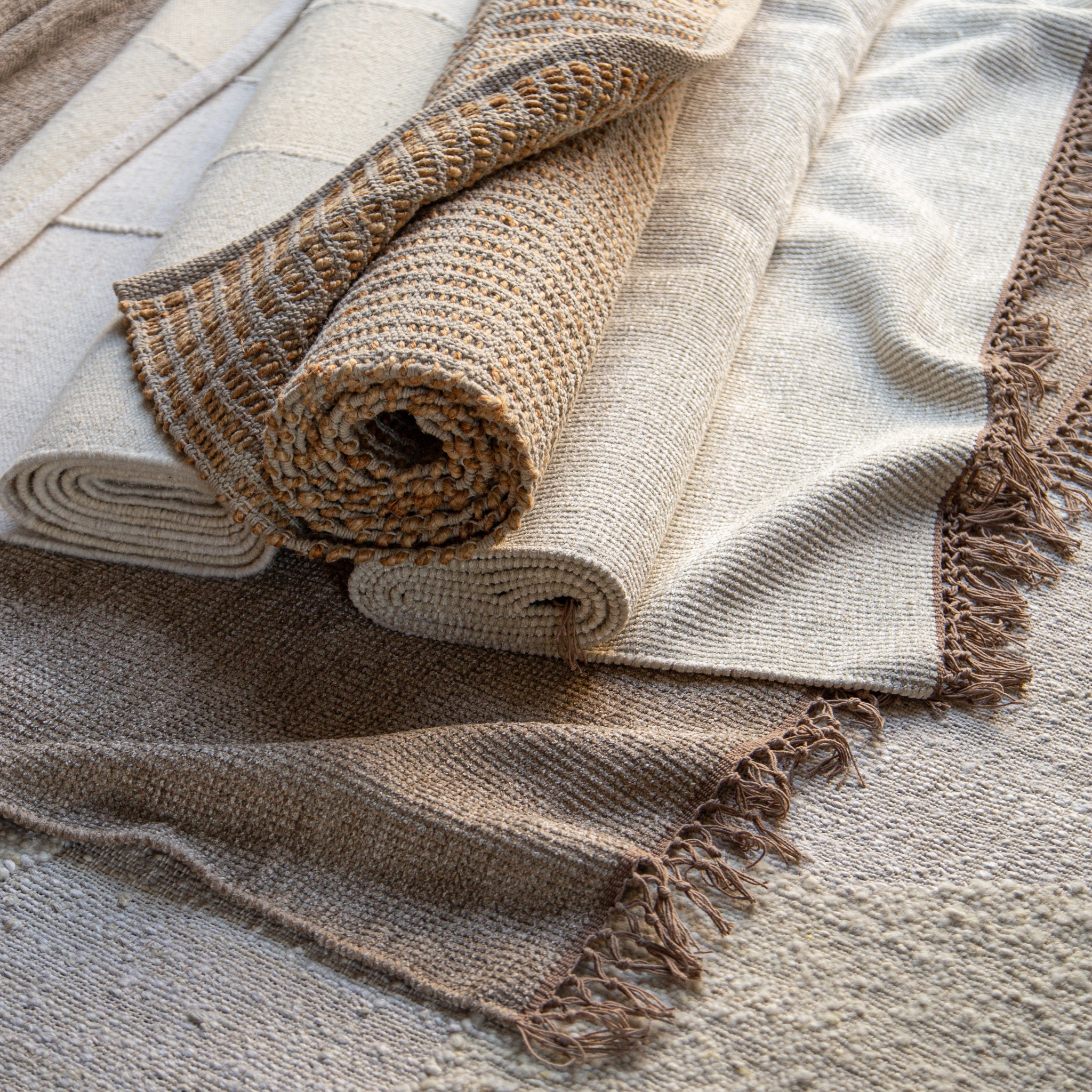 MAKIA RUGS Facebook ad: Compra online, recíbelo en casa