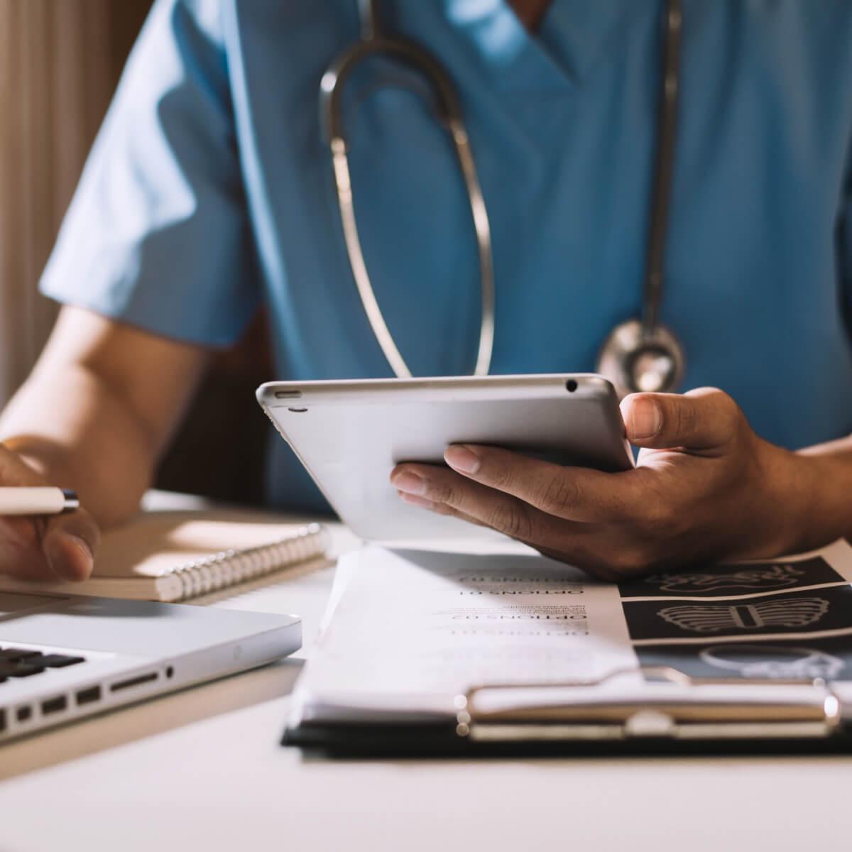 LesFurets.com Facebook ad: Mutuelle santé dès 16,90€/mois