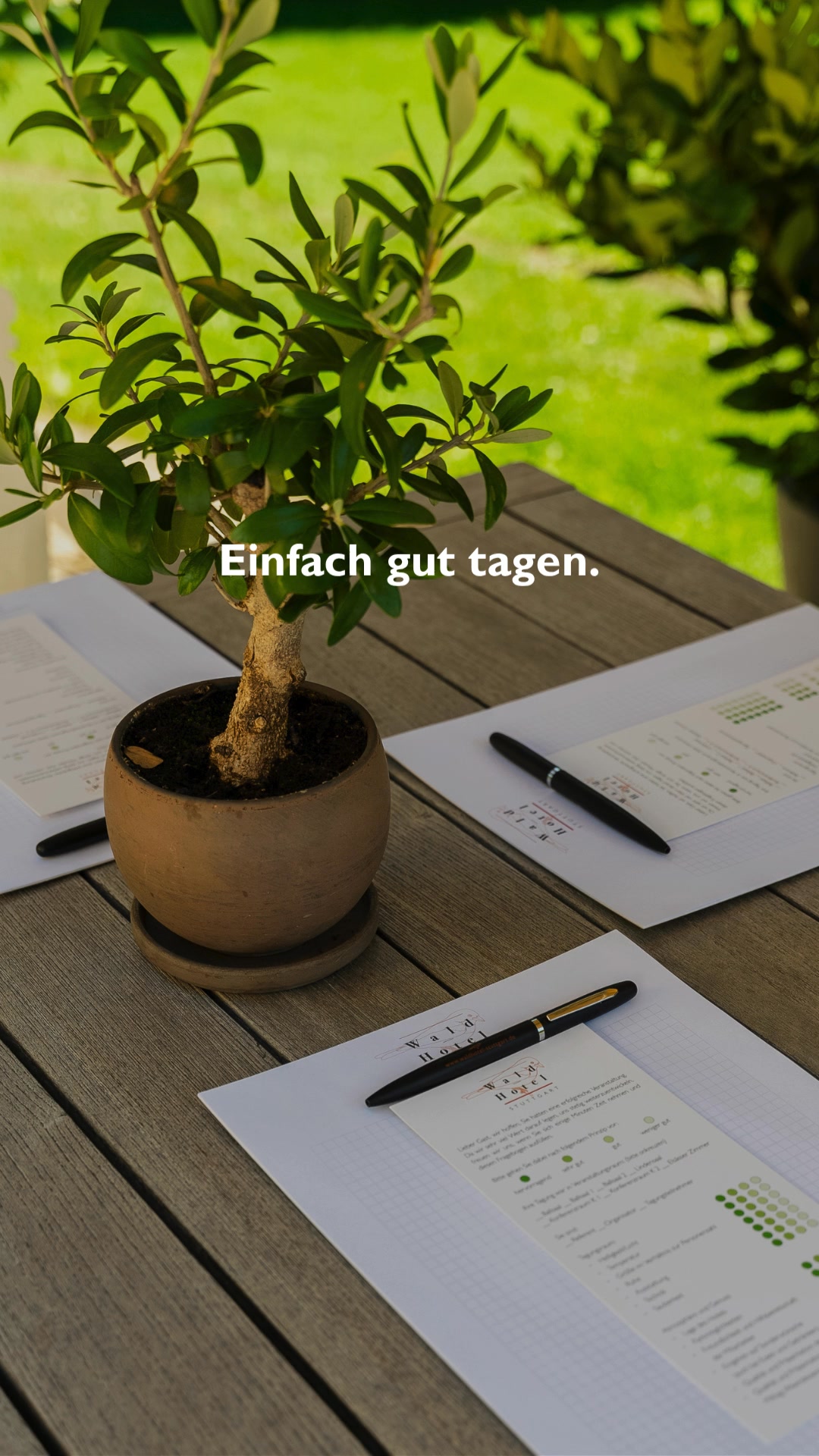 Waldhotel Stuttgart Facebook ad: Euer Meeting im Grünen.
