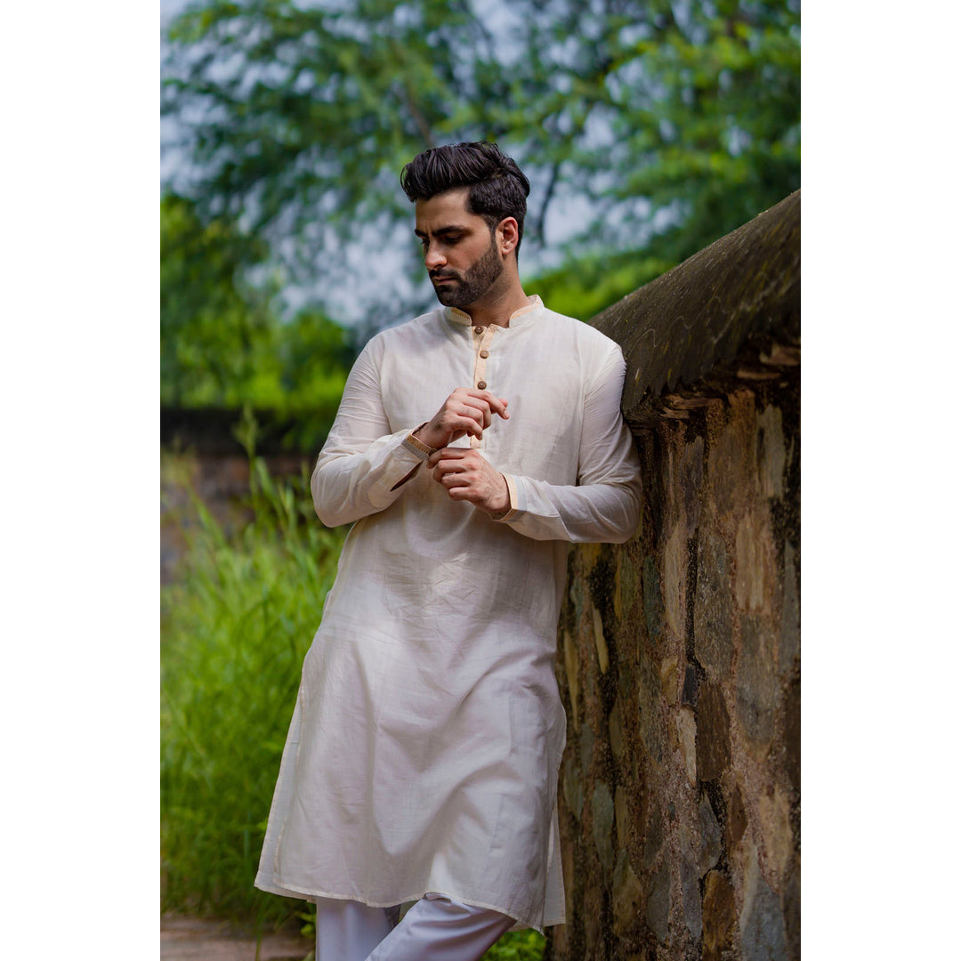 Indian Peacock Facebook ad: Embrace Tradition, Redefine Style!