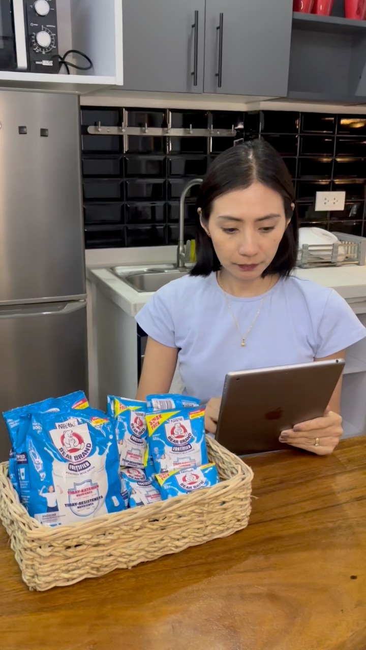 BEAR BRAND Powdered Milk Drink Facebook ad: As a mom, malaking bagay talaga for me…