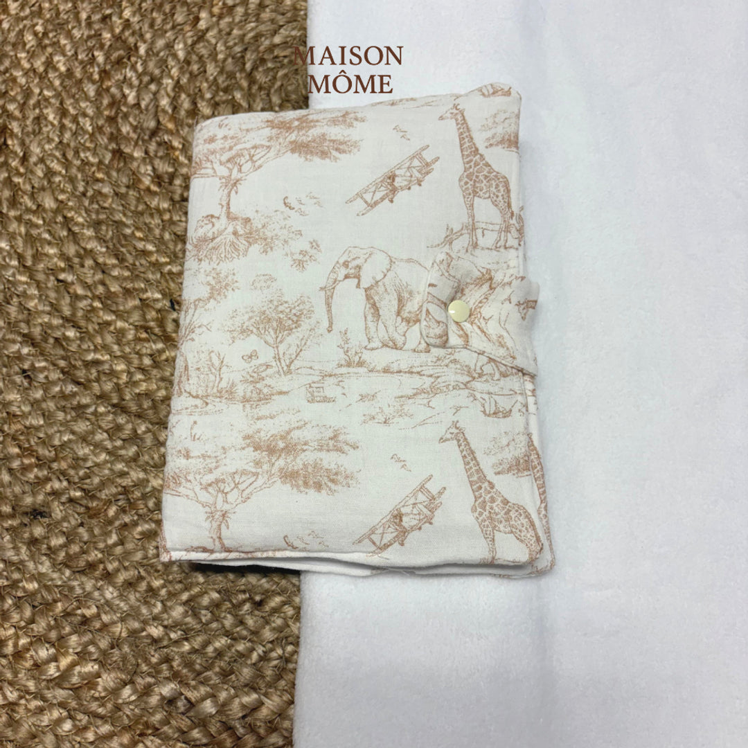 Maison Môme Paris Facebook ad: Faites sensation avec notre gamme Toile de Jouy…
