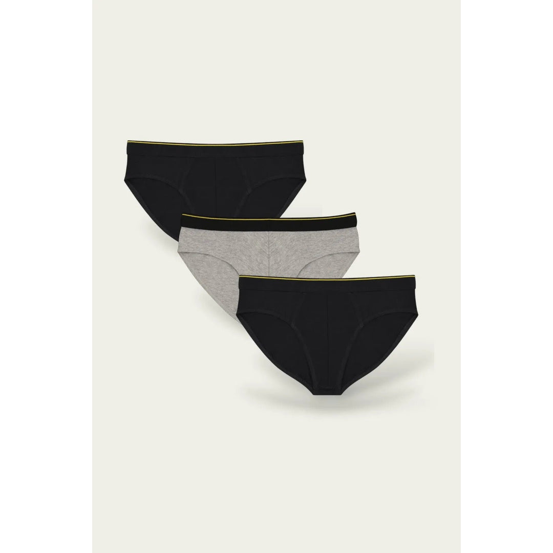Savys Facebook ad: Your underwear matters more than you think.