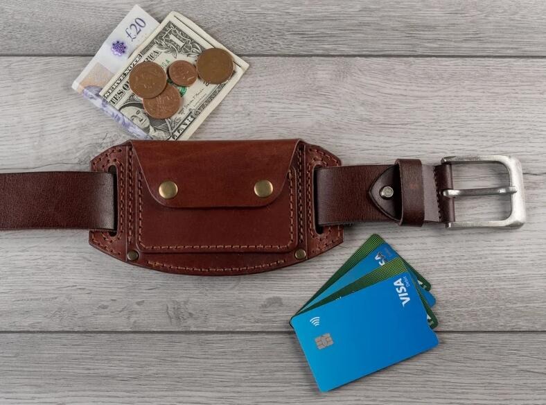 Tailorsgift Facebook ad: Personalised leather belt wallet, small leather wallet…