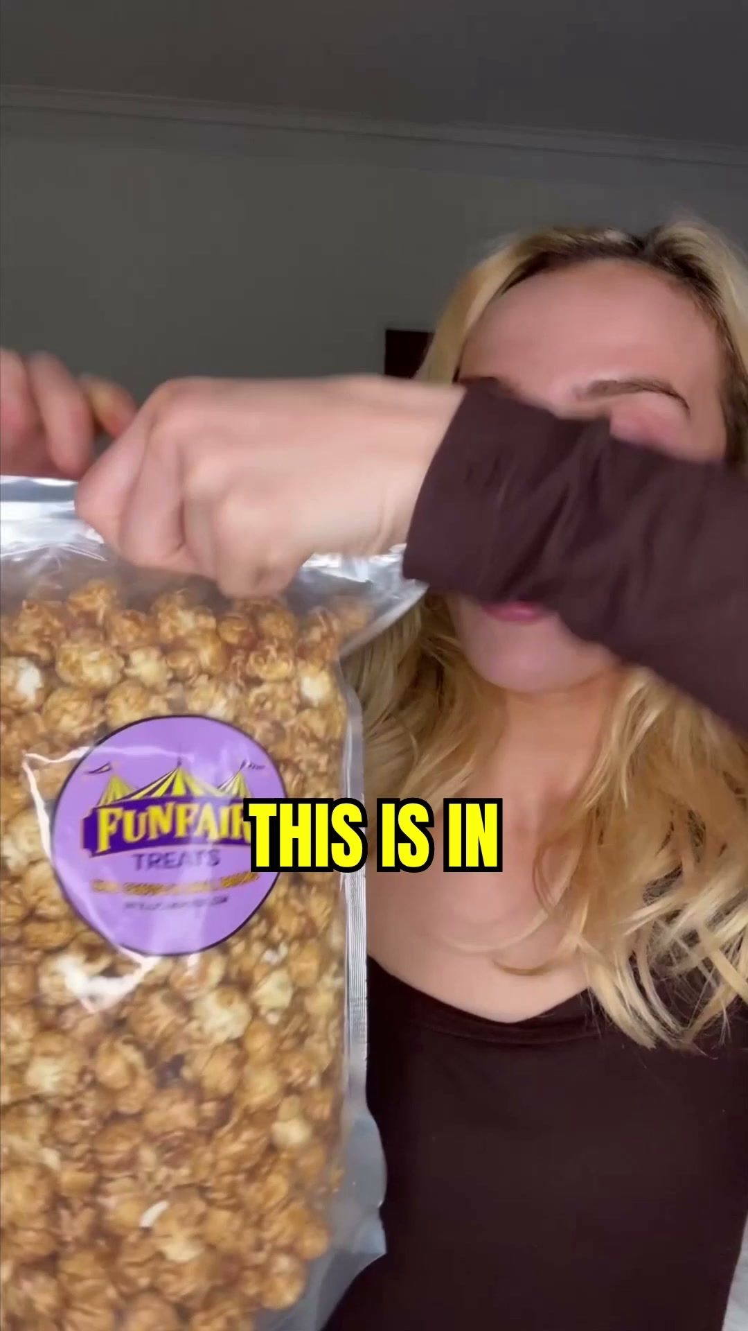 BulkCandyStore.com Facebook ad: The Perfect Blend of Sweet & Salty!
