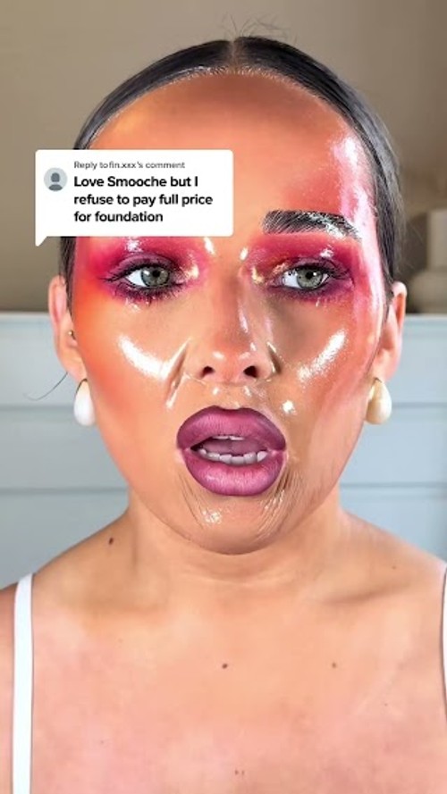 Smooche Facebook ad: Labor Day Sale, Up To 60% Off (Ends Tonight)
