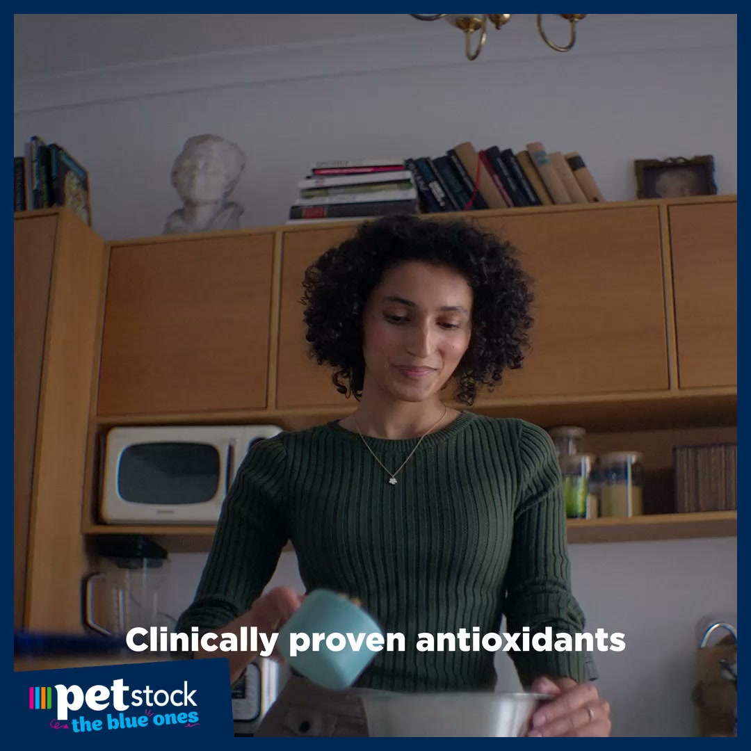 Petstock Facebook ad: Gift with purchase