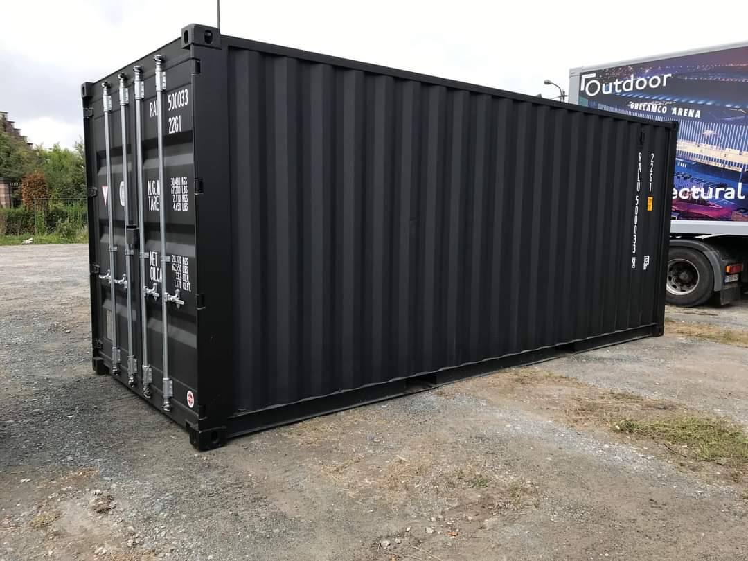Freight Container Sales Facebook ad: MASSIVE DISCOUNT
