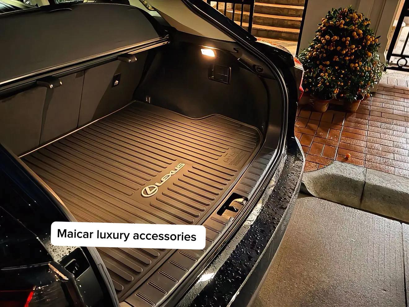 Mai car - tiệm đồ chơi xe hơi Facebook ad