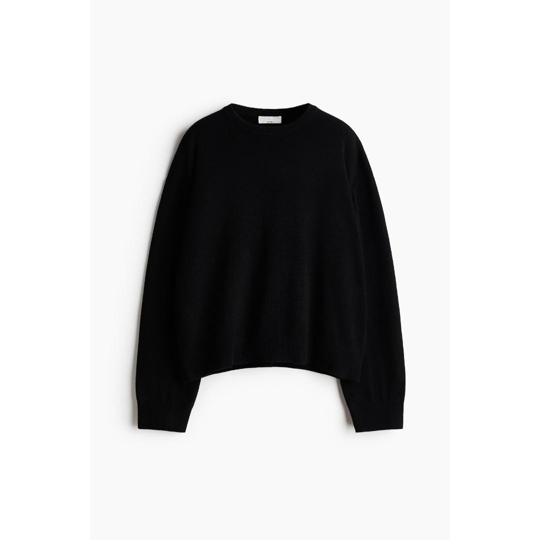 H&M Facebook ad: Entdecke Looks für jeden Anlass.
