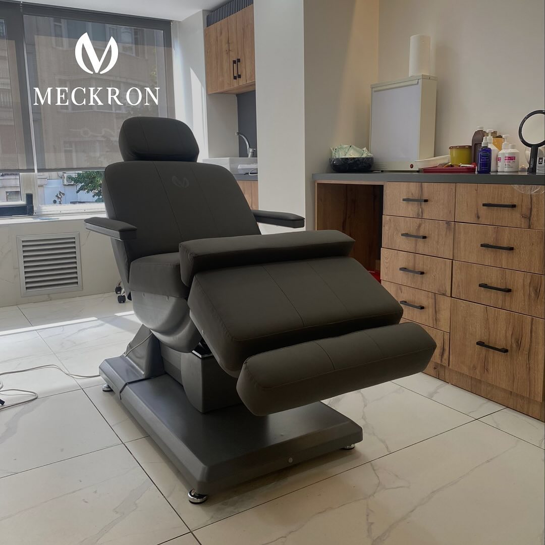 Meckron Prime Design Facebook ad: Bakım ve terapi süreçlerinizi Royce Koltuk ile bir…