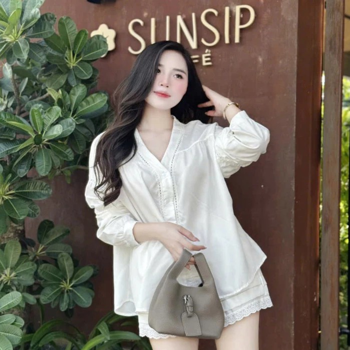Bâng Khuâng Facebook ad: Set này nhìn đơn giản nhưng mặc lên…