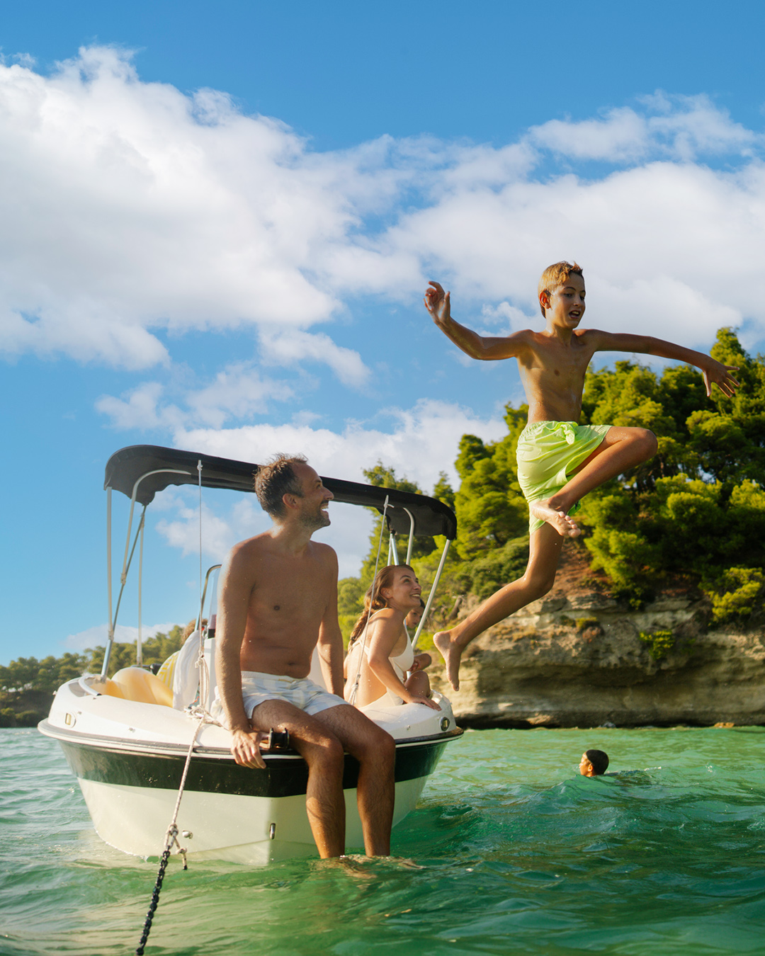 Powerboat & RIB Facebook ad: Over 3,000 boat owners have already read this…