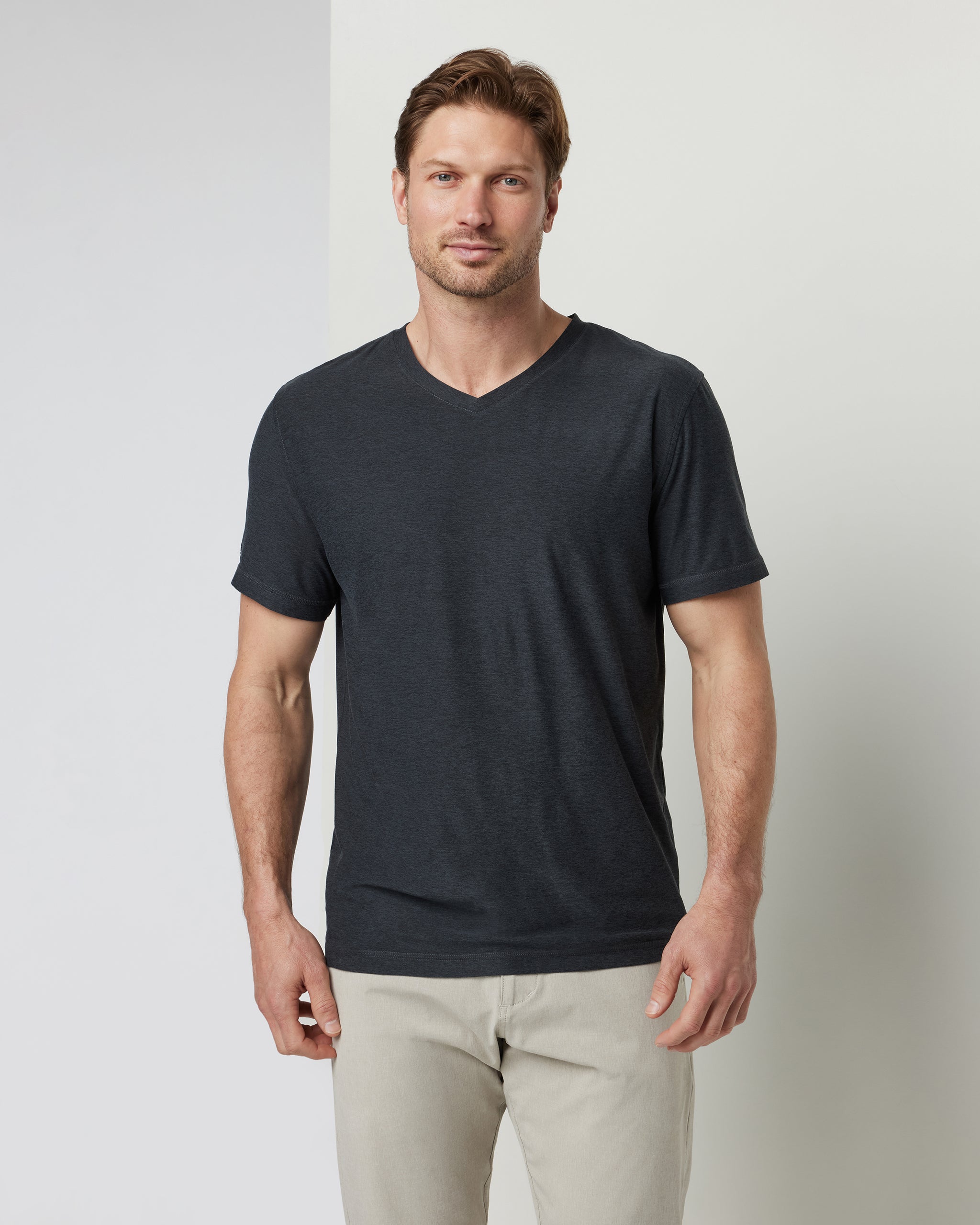 Vuori Facebook ad: Vuori creates performance apparel that draws inspiration…