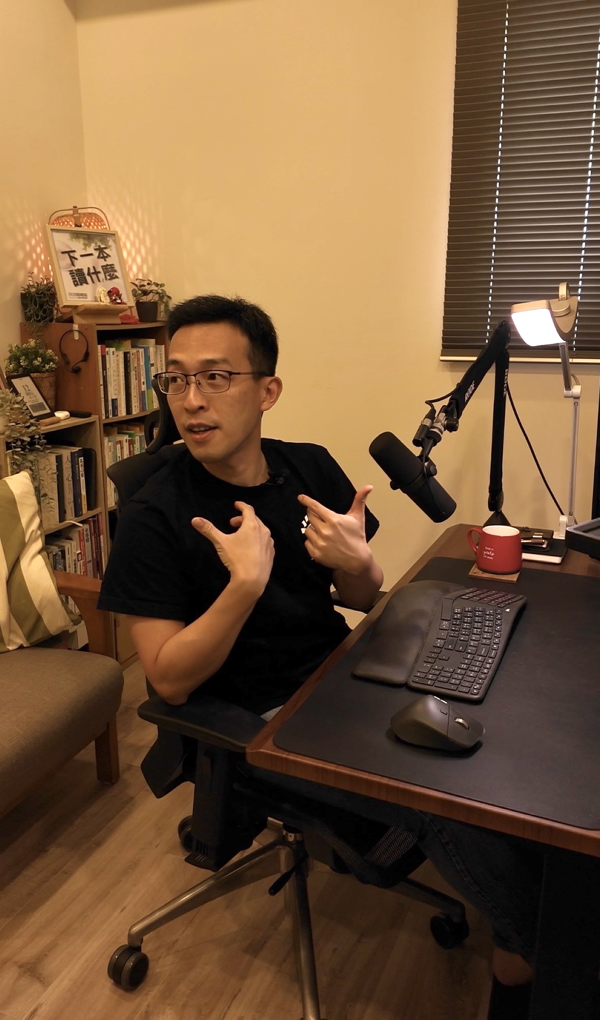 閱讀前哨站瓦基 Facebook ad: 我很少讓別人看到我真正工作的樣子。