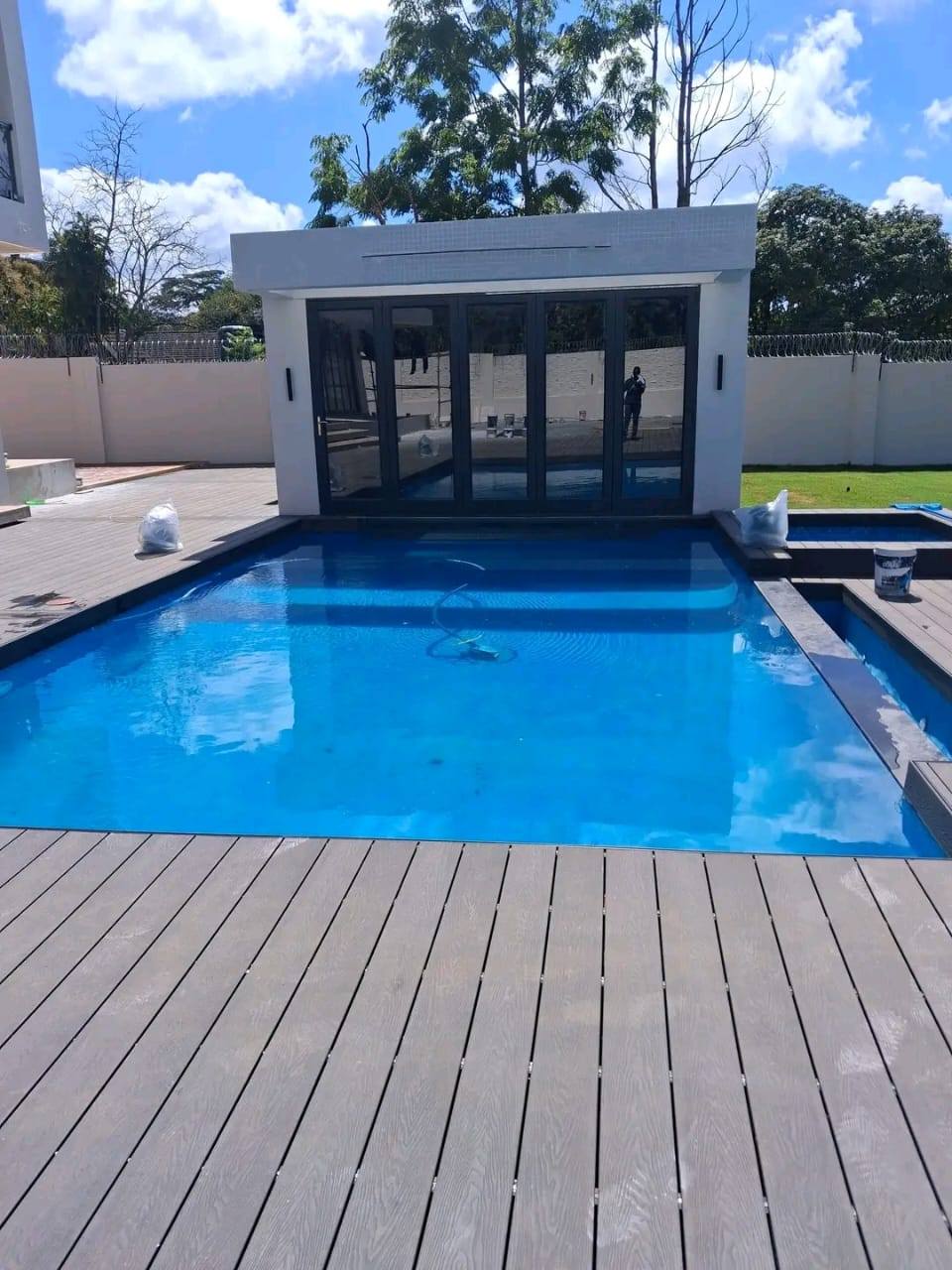 Exquisite Pools Facebook ad: EVERY HOME DESERVES A WOW FACTOR.