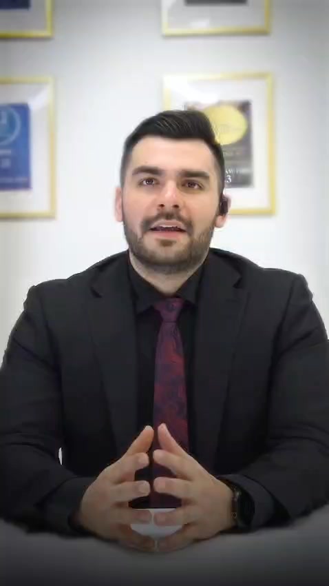 Moaddel Law Firm Facebook ad: No Salga del País para Arreglar