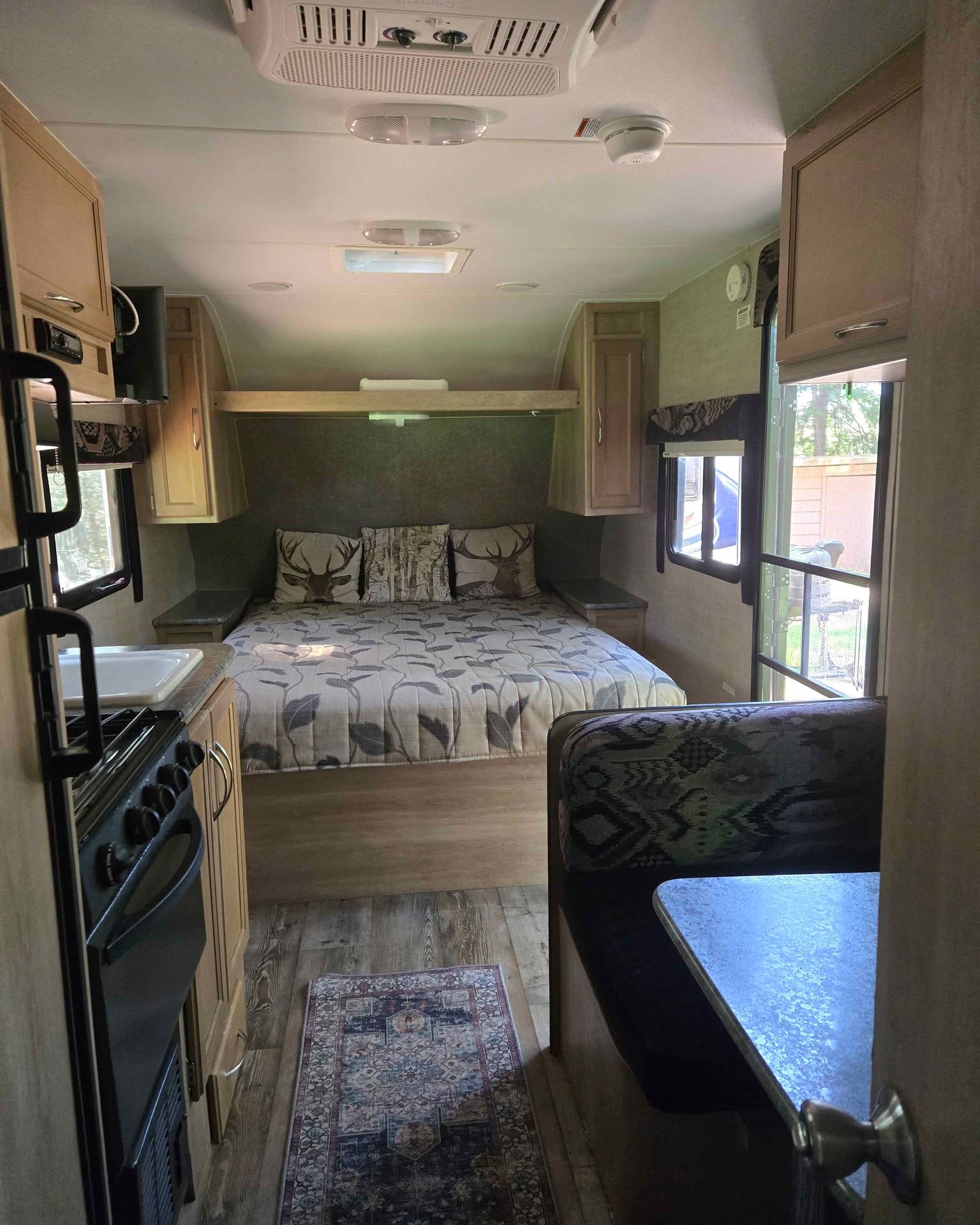 Thomas Petitt Facebook ad: 2017 Pacific Coachworks econ 16rb