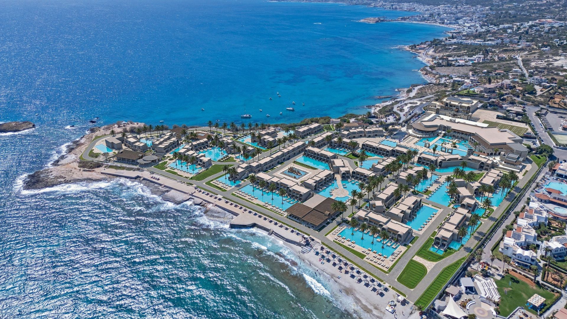 Nana Royal Facebook ad: Luxury Resort in Crete